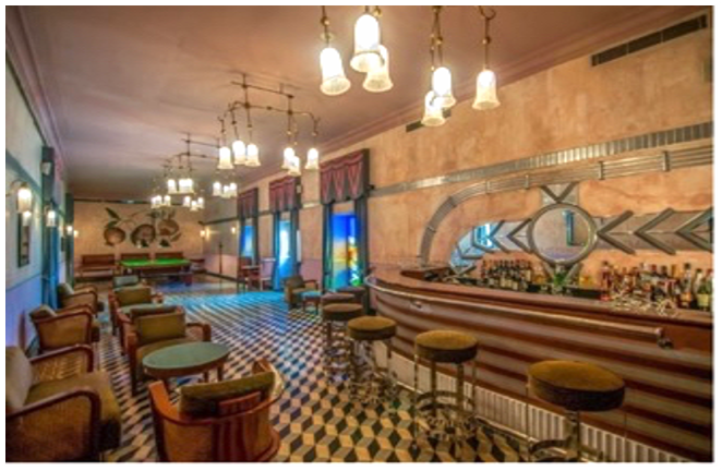 Bar / Lounge Area